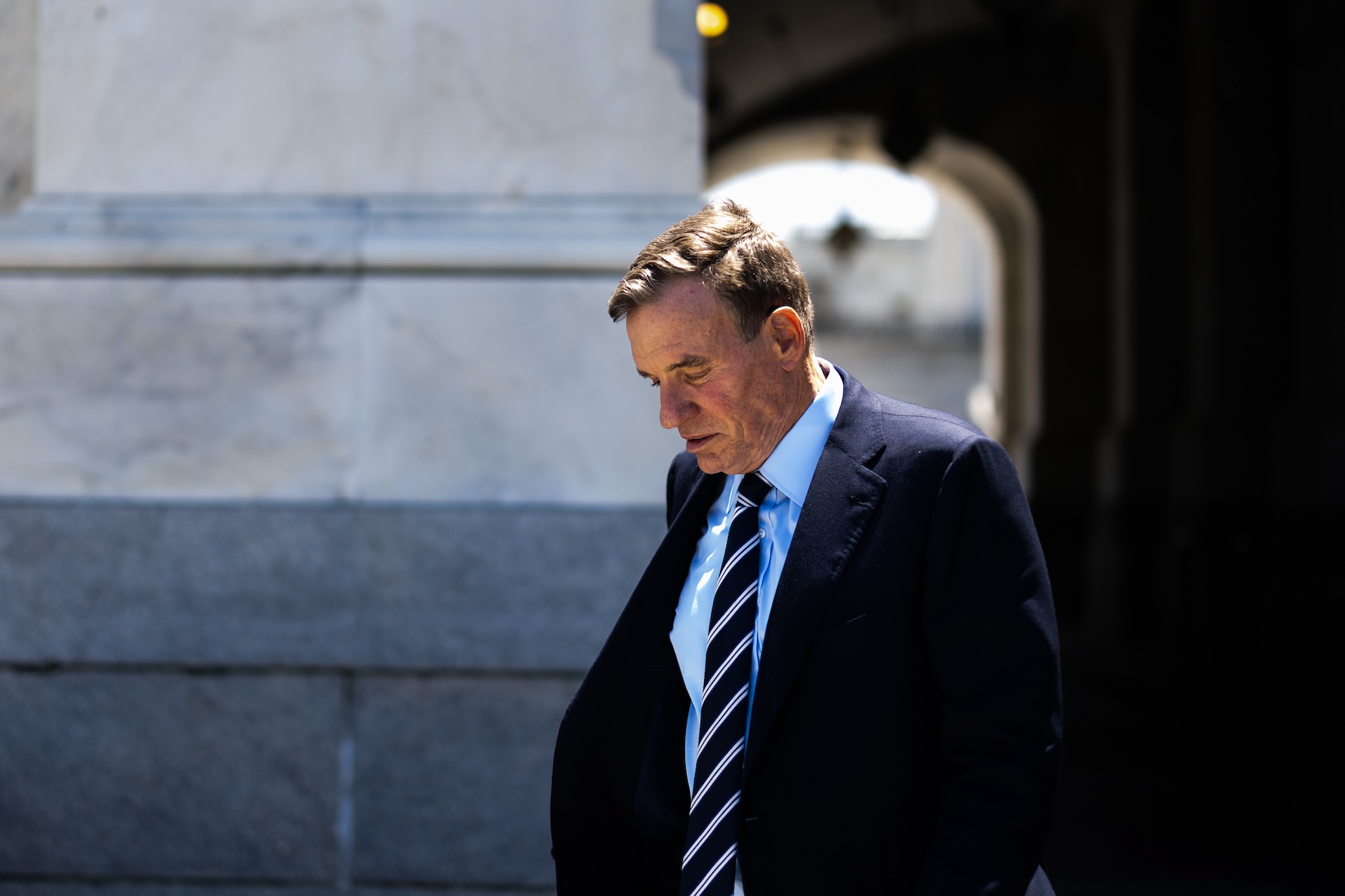 Warner bill would create federally vetted list for secure, trustworthy AI agents