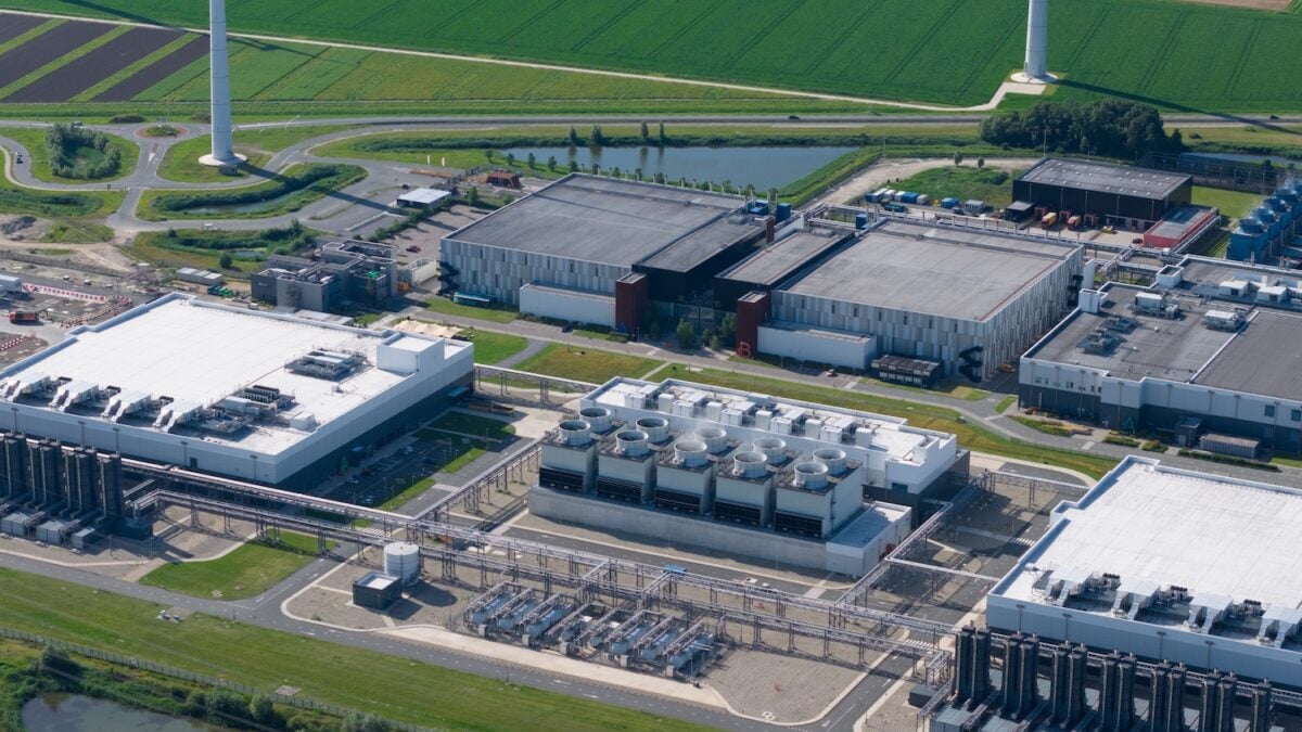 A Federal Regulator Wants to Fast-Track AI Data Centers onto the Power Grid