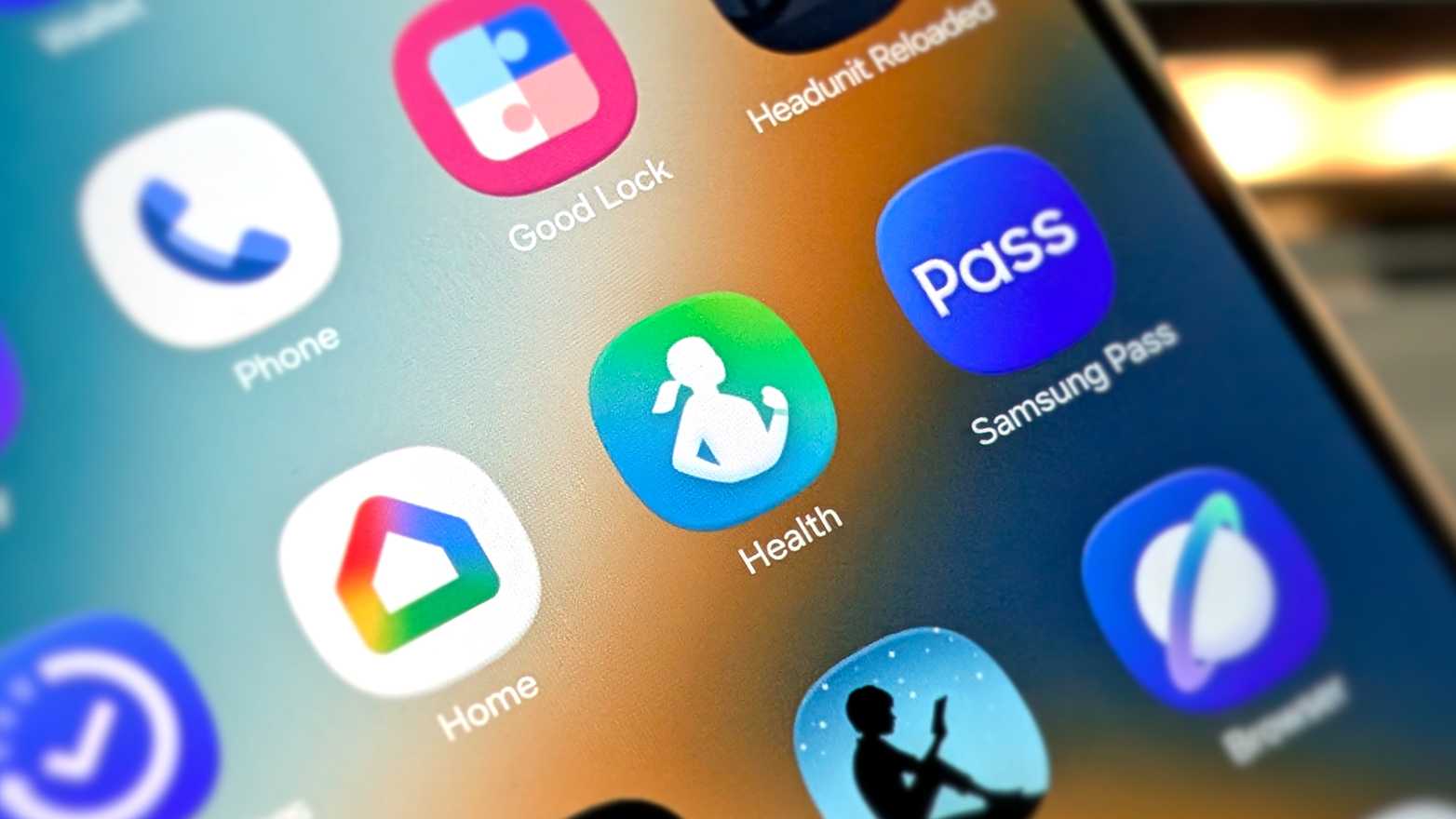 Samsung Health app icon on a smartphone screen